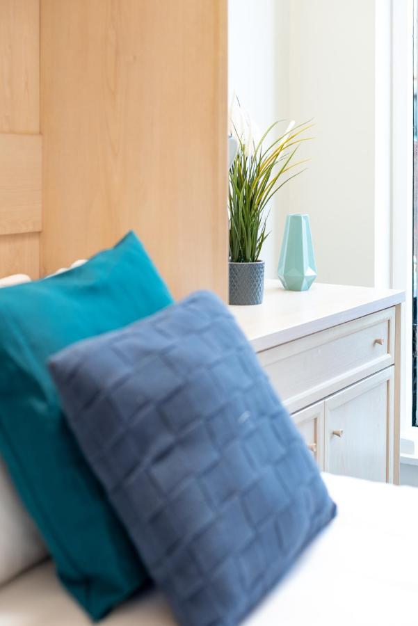 Capital Sloane Street Studio With Balcony Londyn Zewnętrze zdjęcie